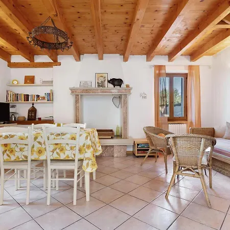 Intera Casa Di Garda