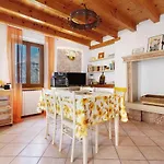 Intera Casa Di Garda בית נופש