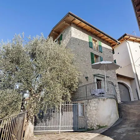 度假居 Intera Casa Di Garda 布雷佐内加尔达