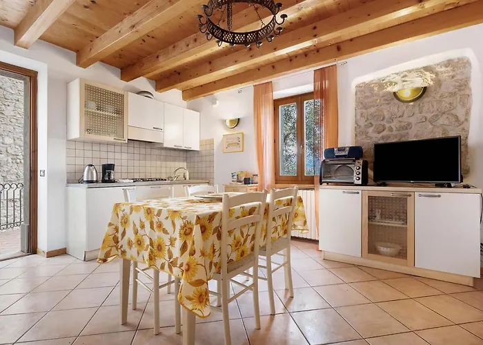 Intera Casa Di Garda برنزوني سول جاردا