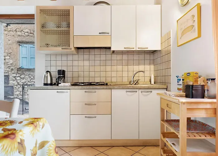 Intera Casa Di Garda * برنزوني سول جاردا